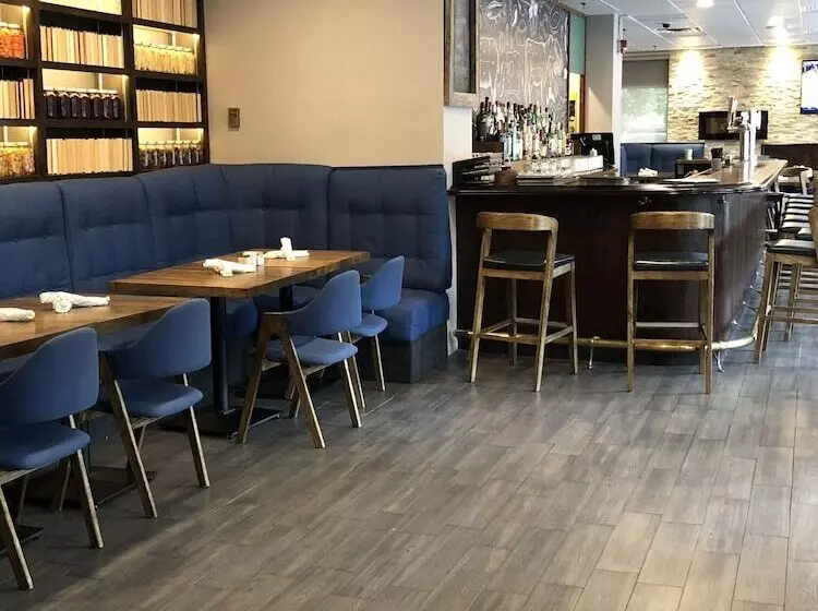 Fotos del hotel Ottawa Embassy  & Suites:  5