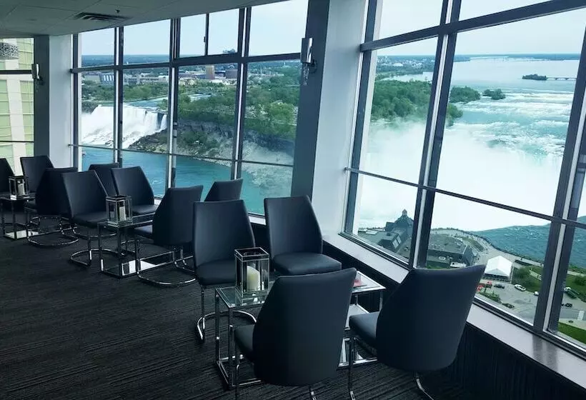 Fotos del hotel Tower Hotel At Fallsview:  6