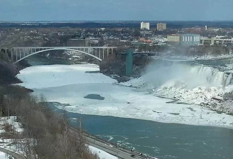 Fotos del hotel Tower Hotel At Fallsview:  9