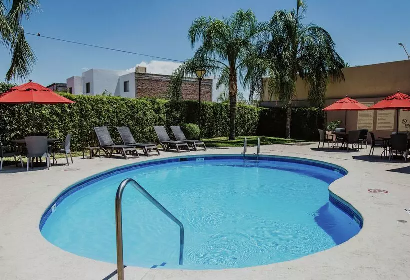 Fotos del hotel Hampton Inn Torreon Airport-galerias:  3