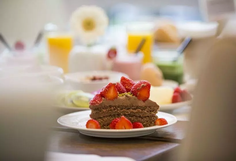 Fotos del hotel Auszeit  Düsseldorf  Das Frühstücks  Partner Of Sorat S:  12