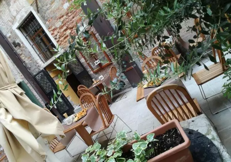 Fotos del hotel Locanda La Corte:  9