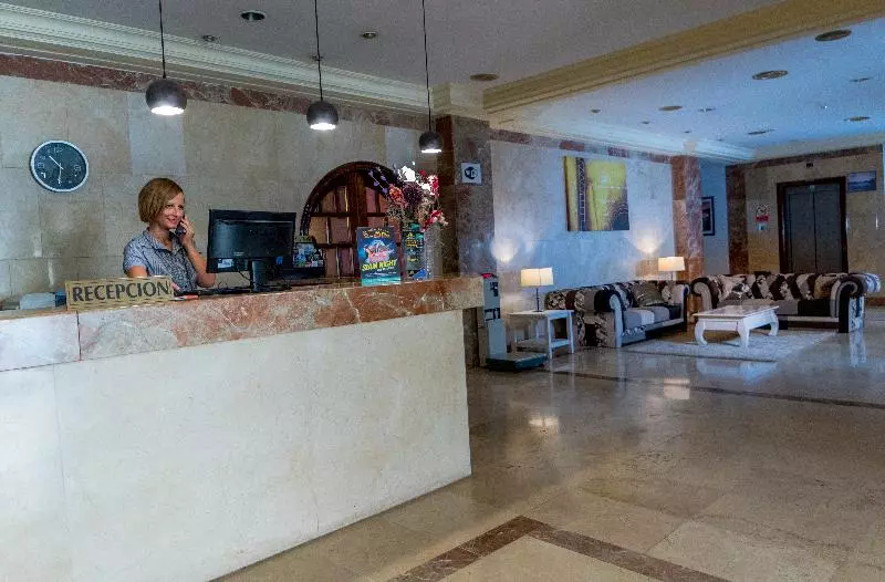 Fotos del hotel Aeropuerto Sur:  3