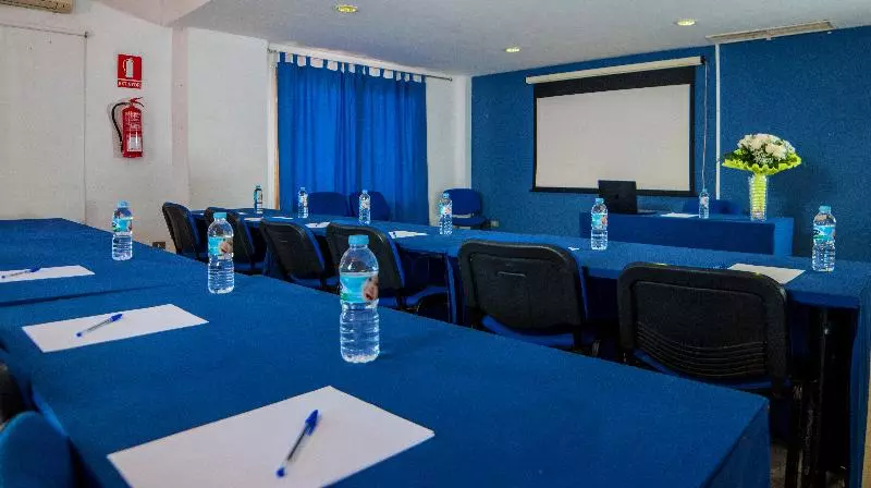 Fotos del hotel Aeropuerto Sur:  7