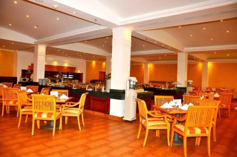 Fotos del hotel Palm Beach Resort  Families And Couples Only:  6