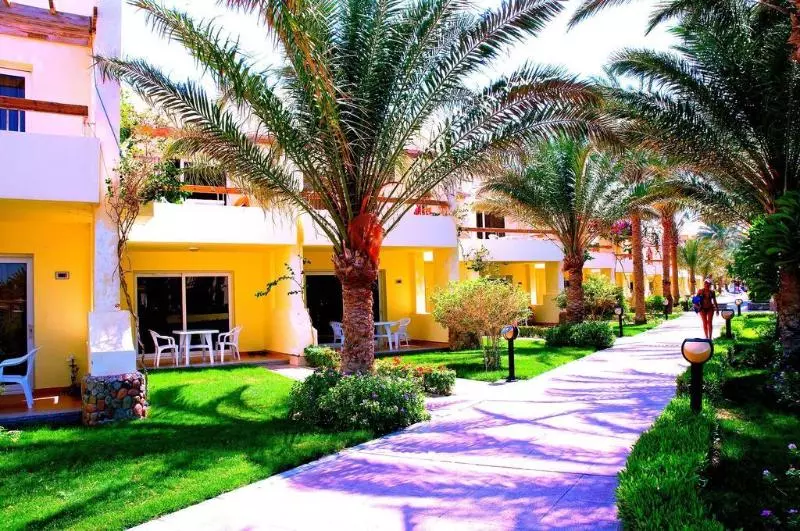 Fotos del hotel Palm Beach Resort  Families And Couples Only:  15