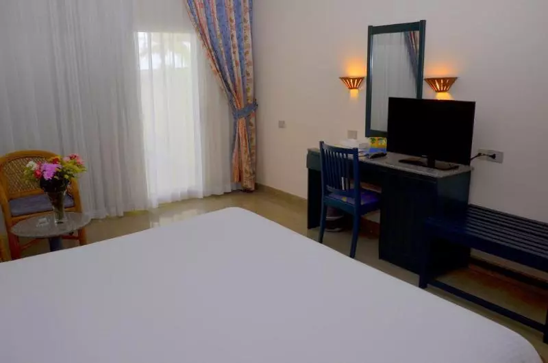 Palm Beach Resort  Families And Couples Only