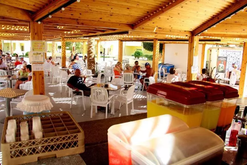 Fotos del hotel Palm Beach Resort  Families And Couples Only:  7