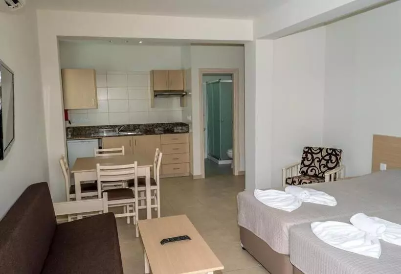 Fotos del hotel Christabelle Hotel Apartments:  9