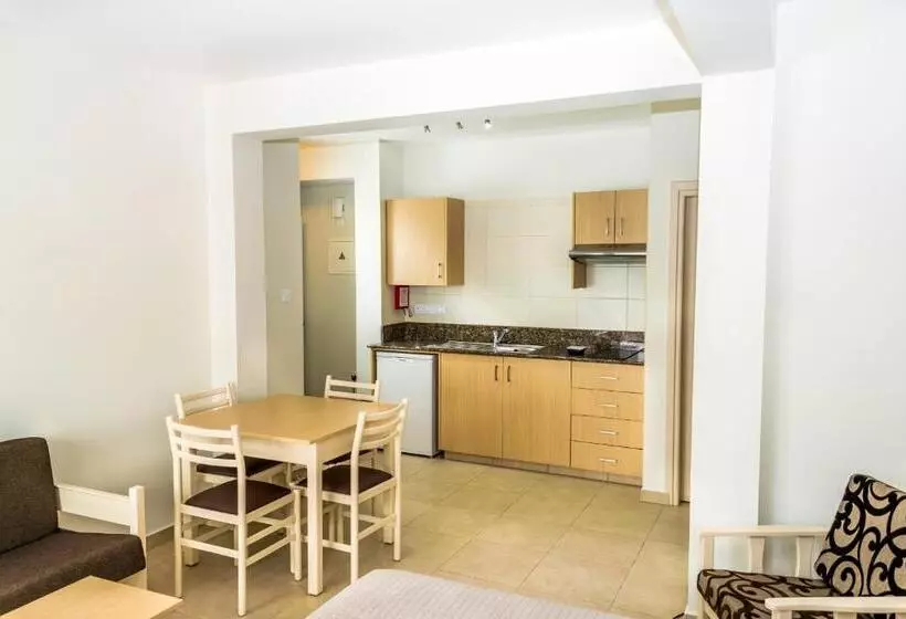 Fotos del hotel Christabelle Hotel Apartments:  5