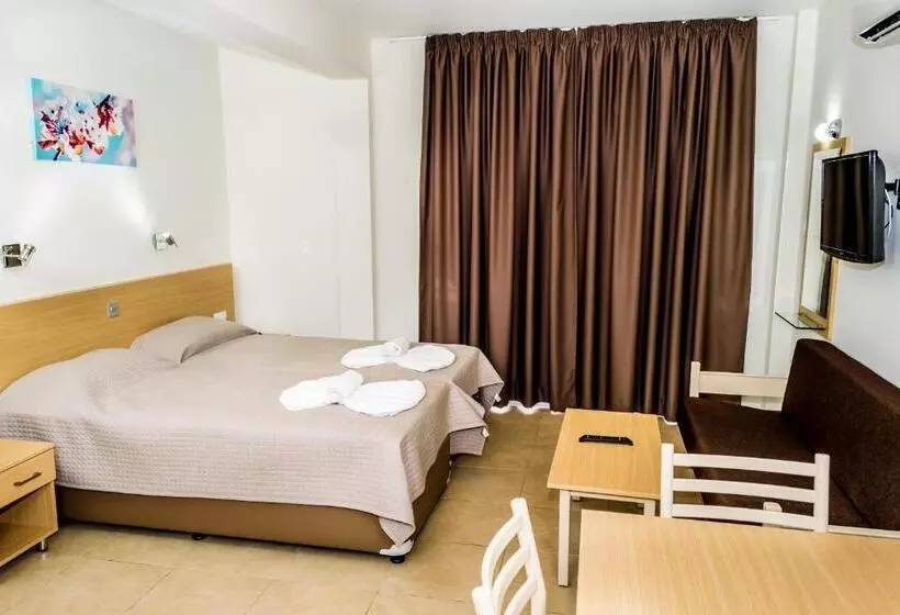 Fotos del hotel Christabelle Hotel Apartments:  2