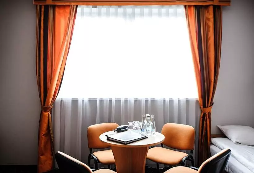 Fotos del hotel Interhouse:  25