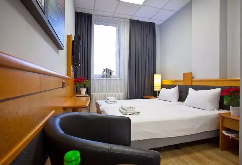 Fotos del hotel Interhouse:  14