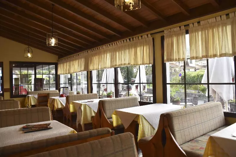Fotos del hotel O Colmo:  16