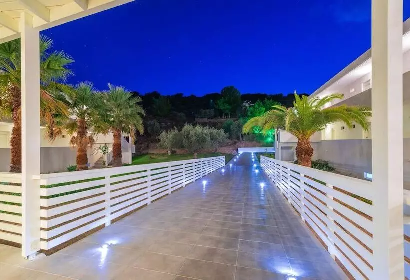 Fotos del hotel Lindos White  & Suites:  3