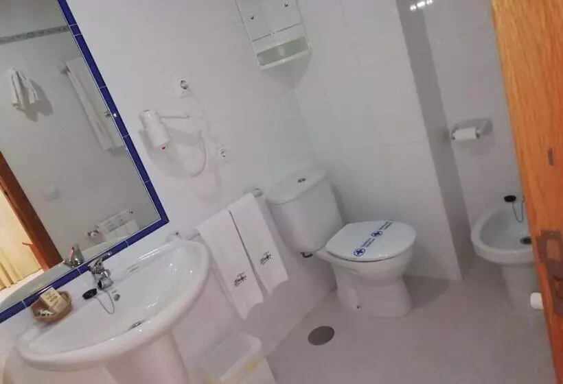 Fotos del hotel Cabo Festiñanza:  9