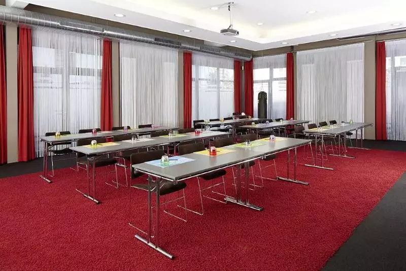 Fotos del hotel Superbude Altona Paradise:  8