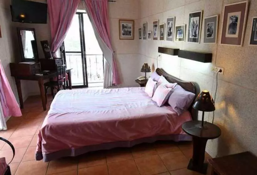 Fotos del hotel Hôtel De La Poste:  17