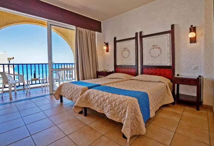 Fotos del hotel Lefkoniko Bay:  25