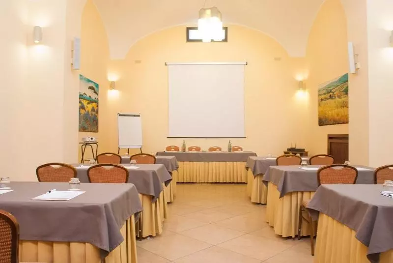 Fotos del hotel Le Cheminee Business:  5