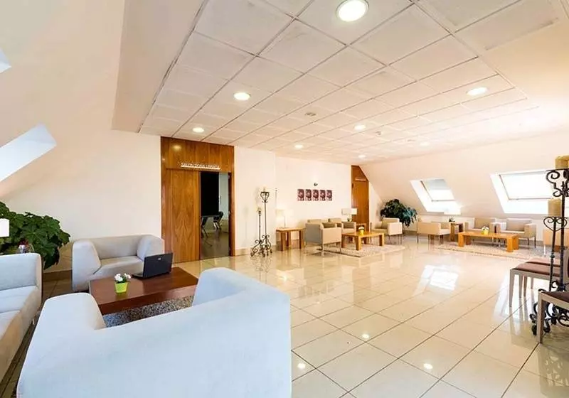 Fotos del hotel Fc Infantas De León:  10