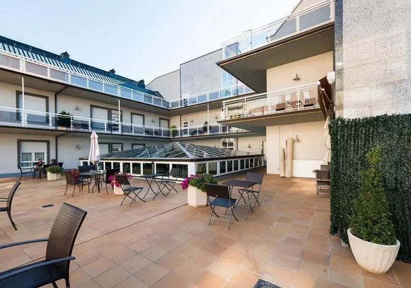 Fotos del hotel Fc Infantas De León:  5