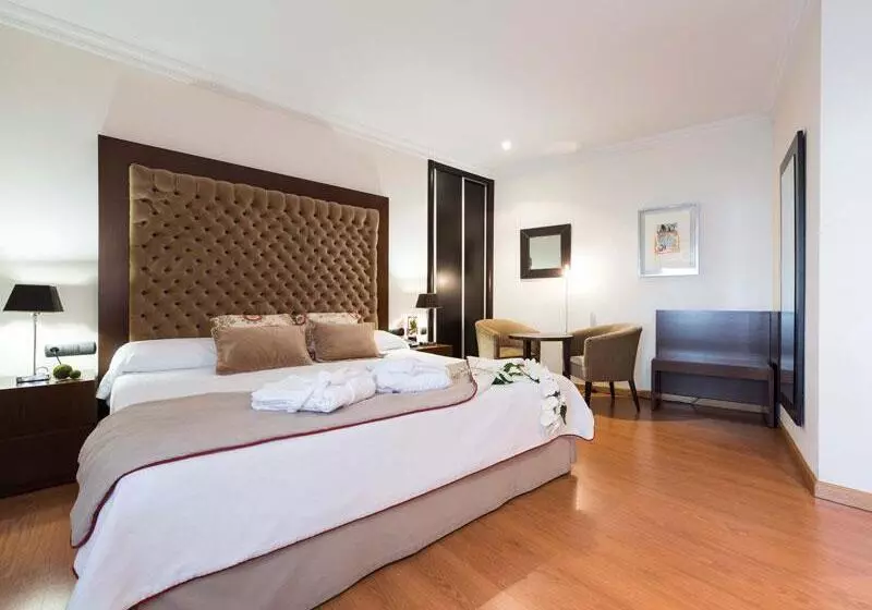 Fotos del hotel Fc Infantas De León:  22