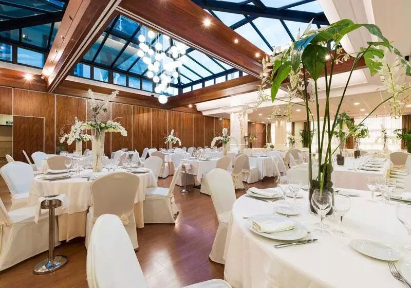 Fotos del hotel Fc Infantas De León:  11