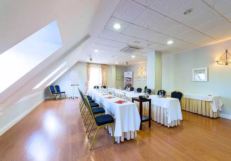 Fotos del hotel Fc Infantas De León:  19