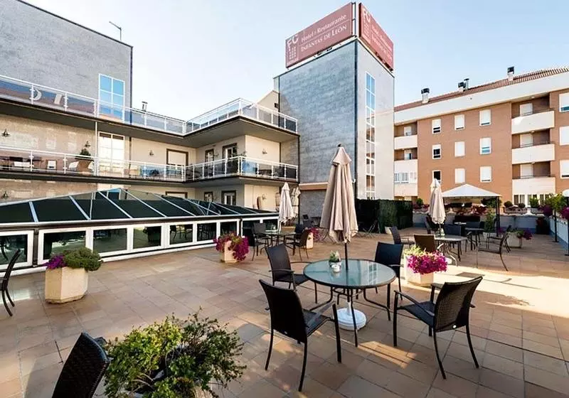 Fotos del hotel Fc Infantas De León:  13