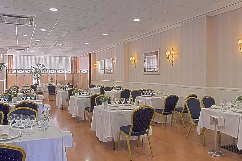 Fotos del hotel Fc Infantas De León:  18