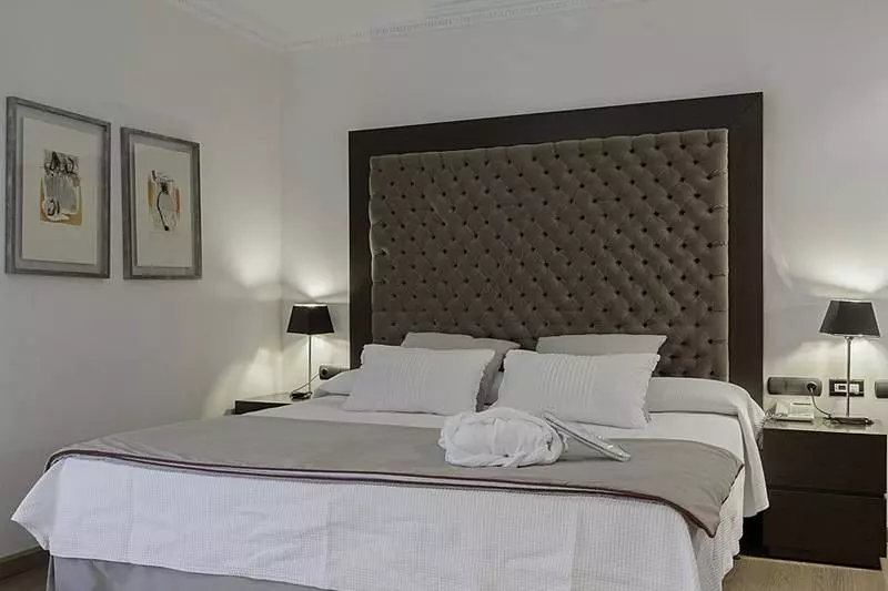 Fotos del hotel Fc Infantas De León:  25