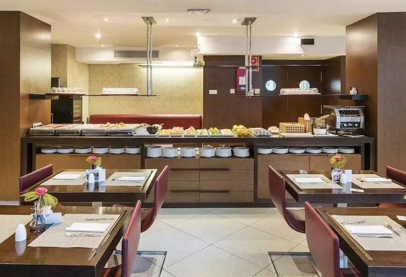 Fotos del hotel Ilunion Auditori:  2