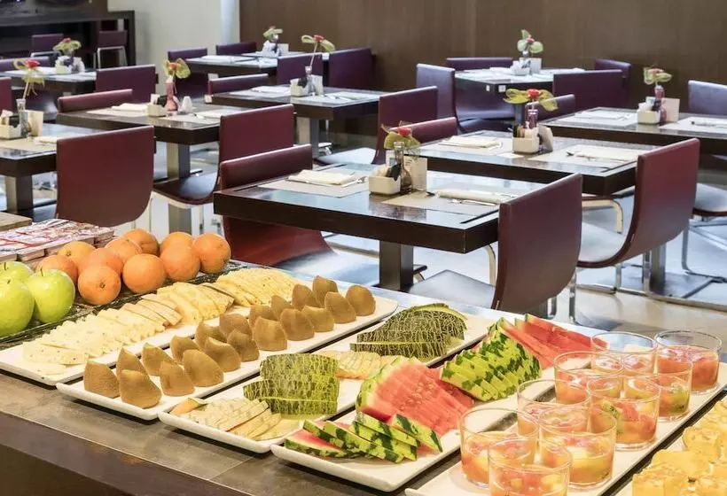 Fotos del hotel Ilunion Auditori:  11