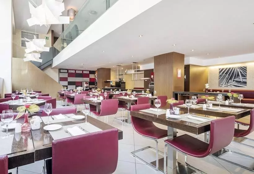 Fotos del hotel Ilunion Auditori:  3