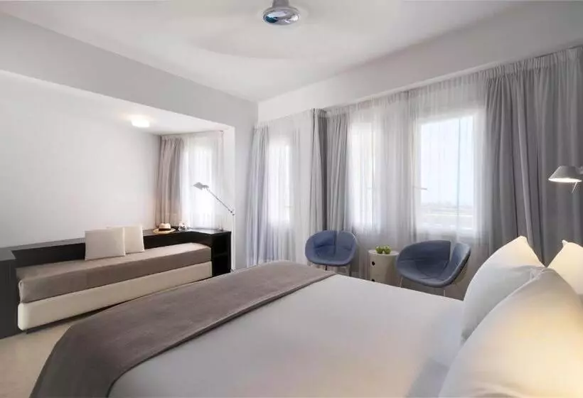 The Majestic The Majestic