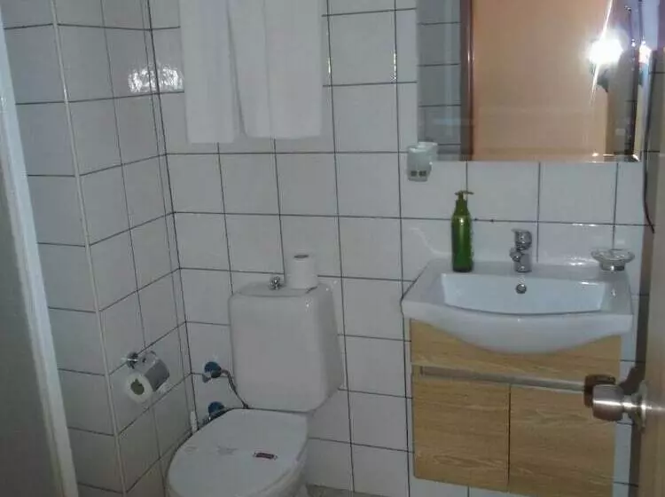 Fotos del hotel Esat Otel:  13