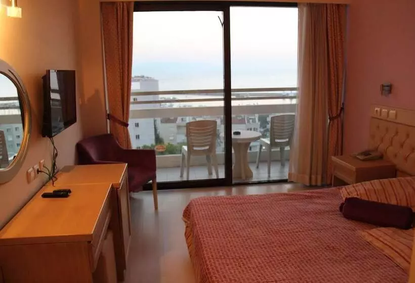 Fotos del hotel Esat Otel:  15