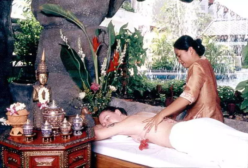 Fotos del hotel Baan Karonburi Resort:  3