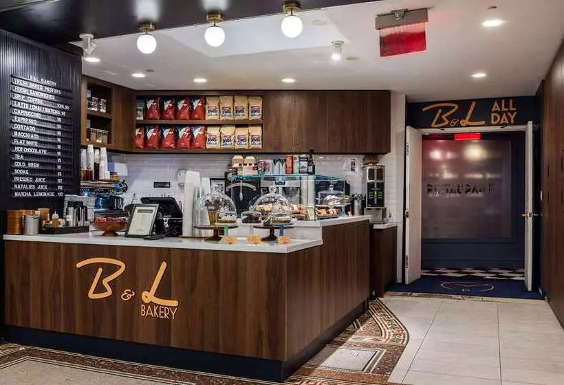 Fotos del hotel Martinique New York On Broadway, Curio Collection By Hilton:  7