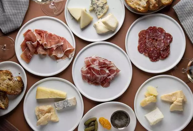 Fotos del hotel Martinique New York On Broadway, Curio Collection By Hilton:  13