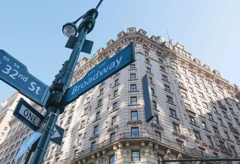 Fotos del hotel Martinique New York On Broadway, Curio Collection By Hilton:  24