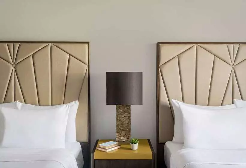 Fotos del hotel Martinique New York On Broadway, Curio Collection By Hilton:  2