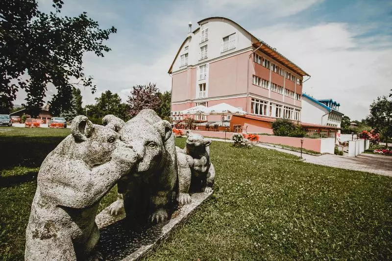 Fotos del hotel Alfa Art:  9