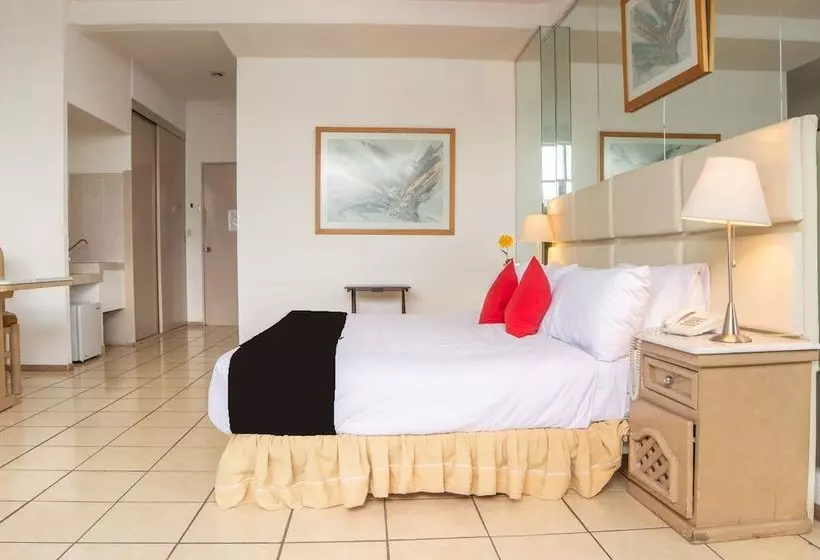 Fotos del hotel Capital O  Villa Monini:  14