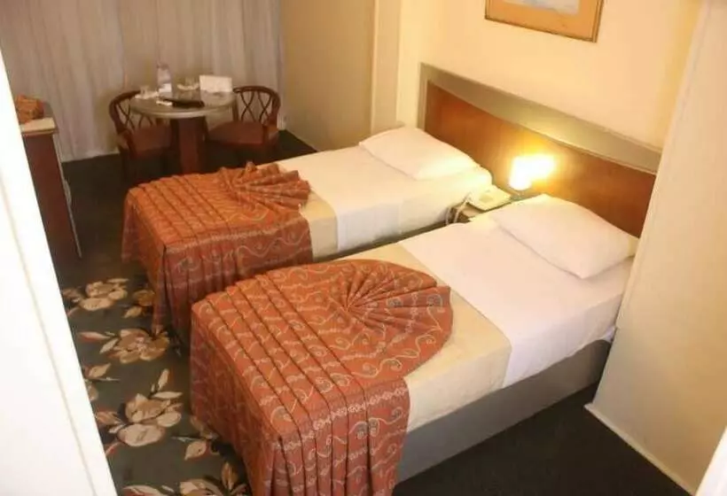 Fotos del hotel Caroline Crillon:  7