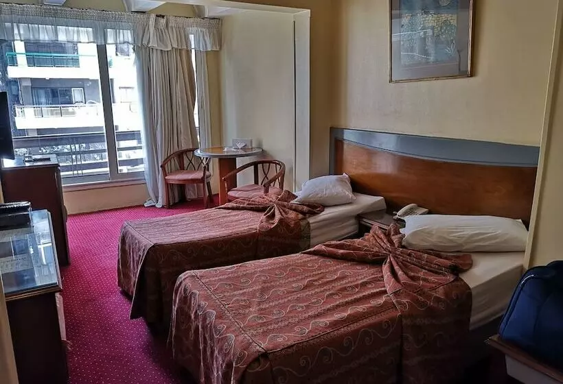 Fotos del hotel Caroline Crillon:  10