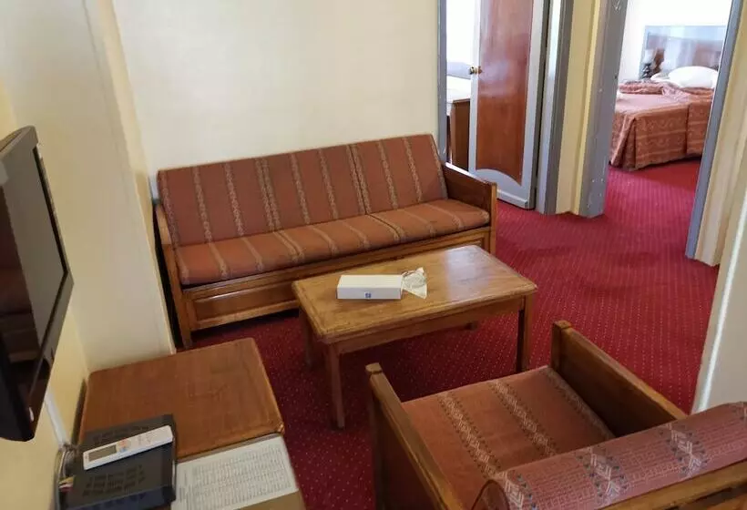 Fotos del hotel Caroline Crillon:  3