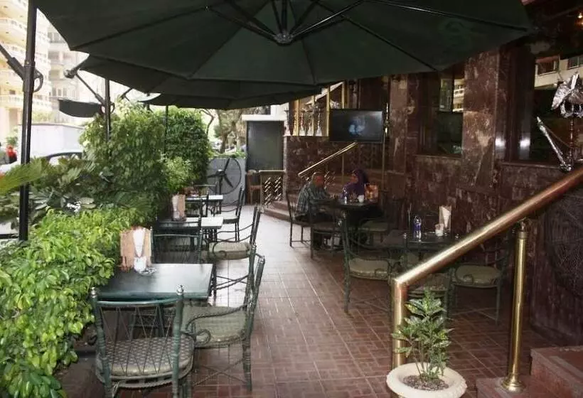 Fotos del hotel Caroline Crillon:  5