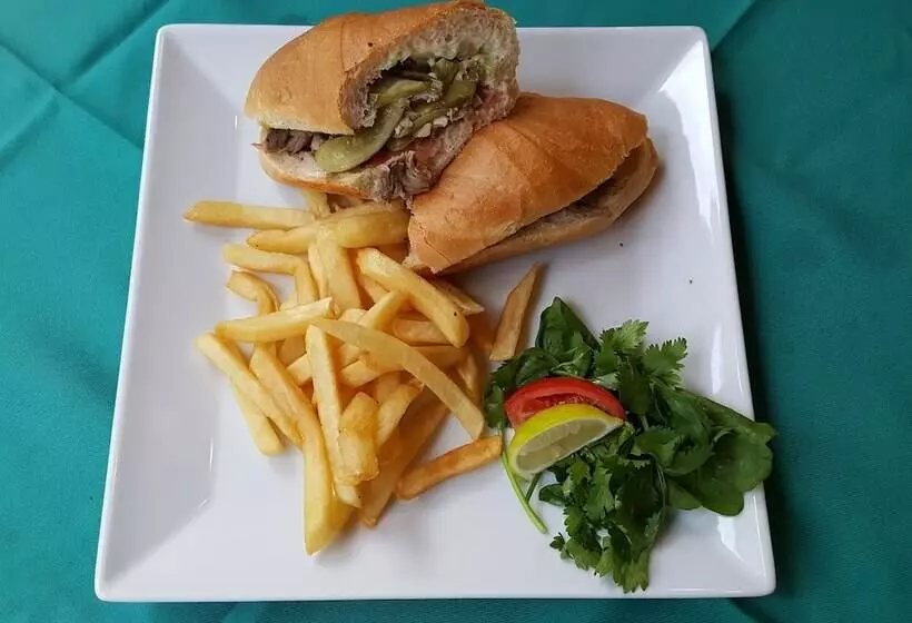 Fotos del hotel Caroline Crillon:  17